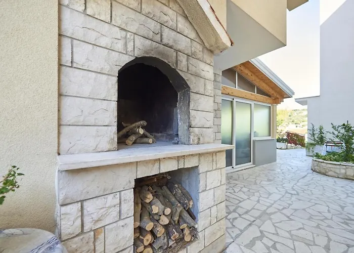 Appartement Mavarstica 17803d *